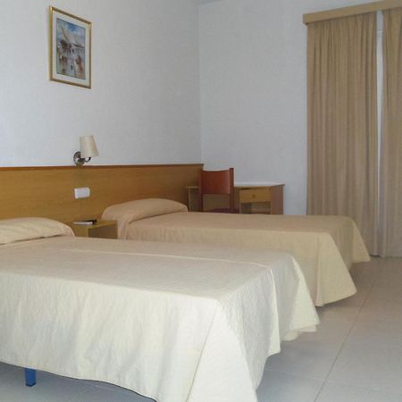 Hotel Sant Jordi Segur de Calafell Ngoại thất bức ảnh